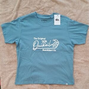 NWT, QUIKSILVER TEE SHIRT...Seafoam Blue, Cream Logo Short Sleeve Shirt, Size M